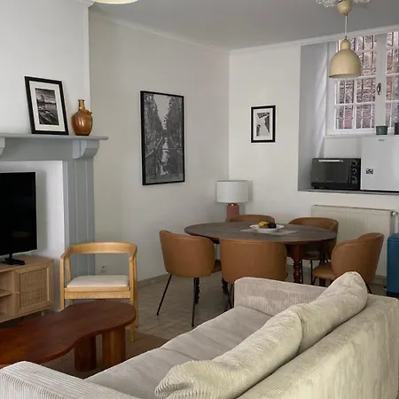 Charming House In * סרלה-לה קנדה